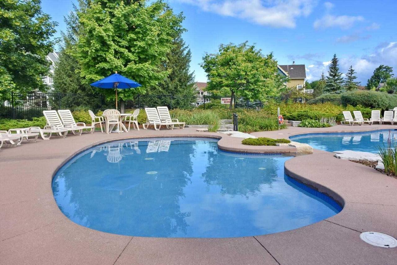 Holiday home Executive Town Home-mountain View-historic Snowbridge Village, Walking Distance To The Collingwood